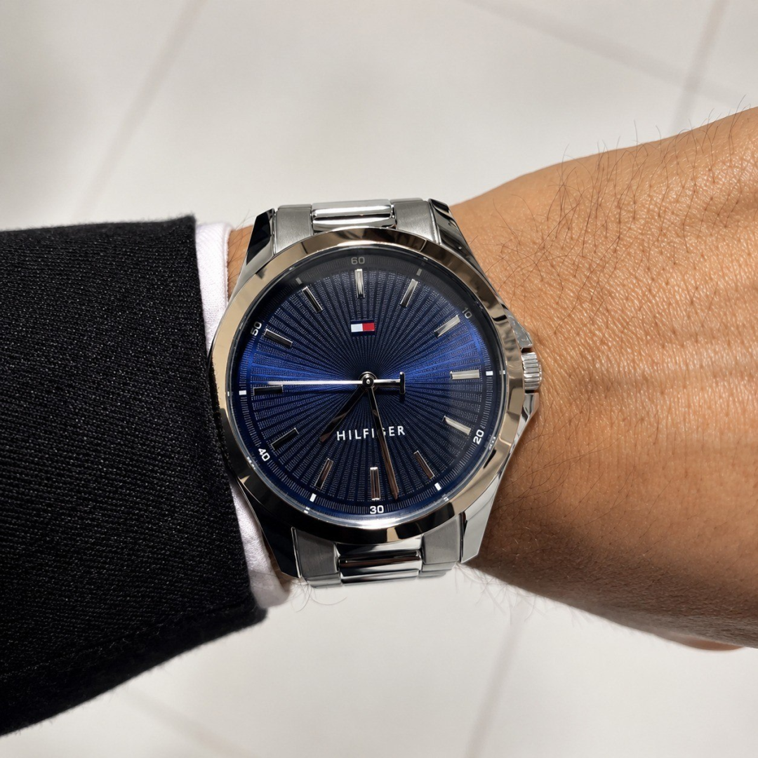 Relógio Tommy Hilfiger Dourado