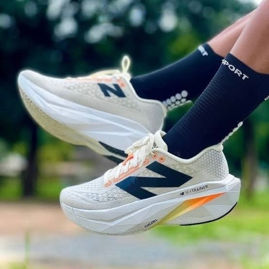 Ofertas Tênis New Balance Fuelcell Supercomp