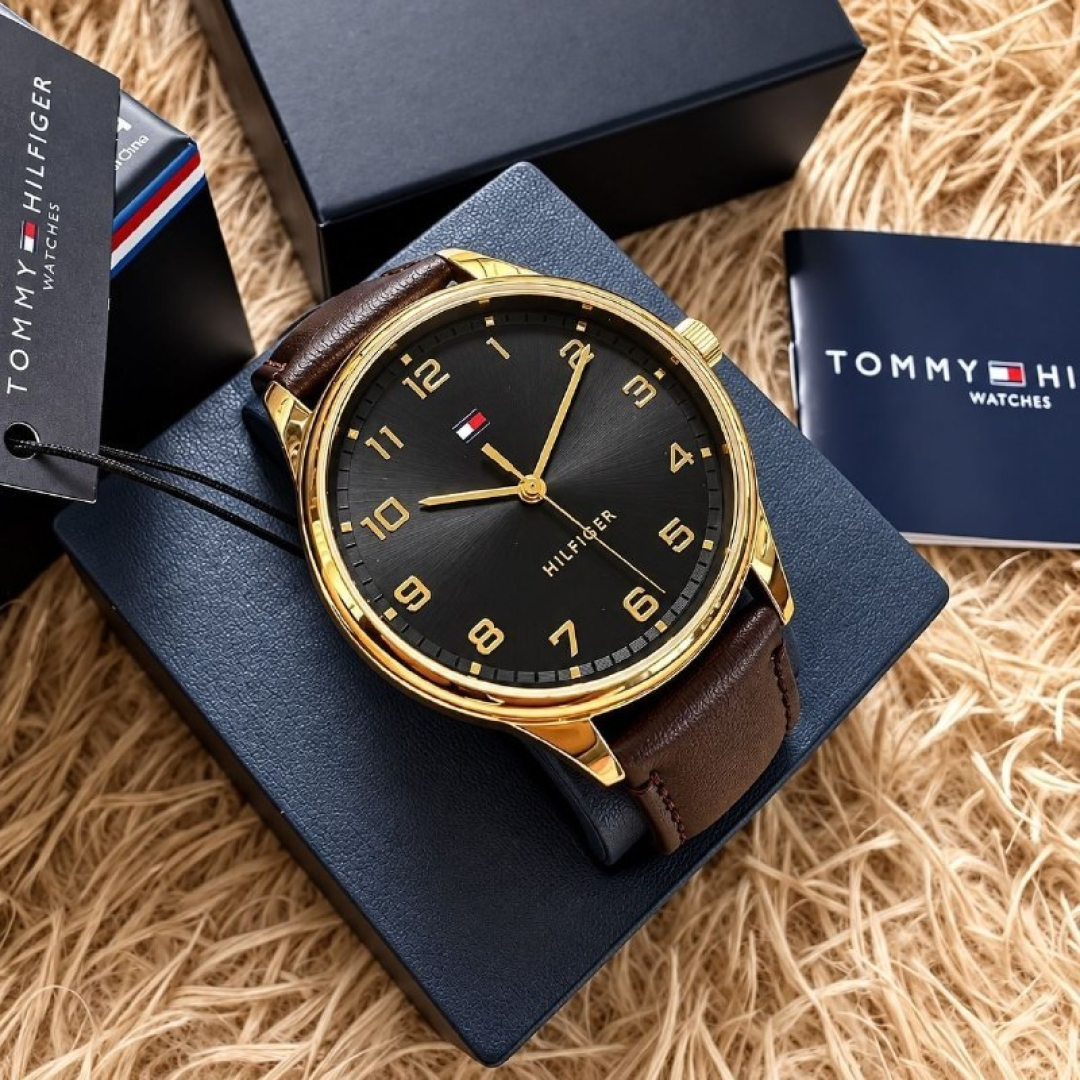 Relógio Tommy Hilfiger TH Essentials Masculino em Couro