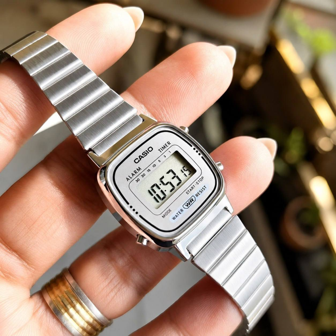 Relógio Casio Feminino Vintage Digital Mini Retrô Prata Prateado Cinza