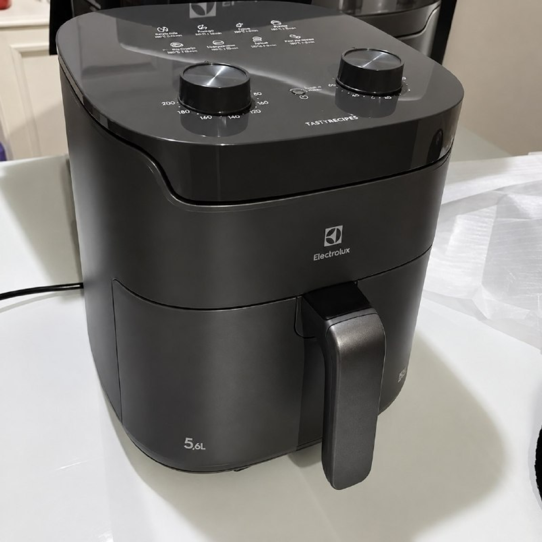 Air Fryer Electrolux EAF40 Rita Lobo 5,6L 1400W Cinza