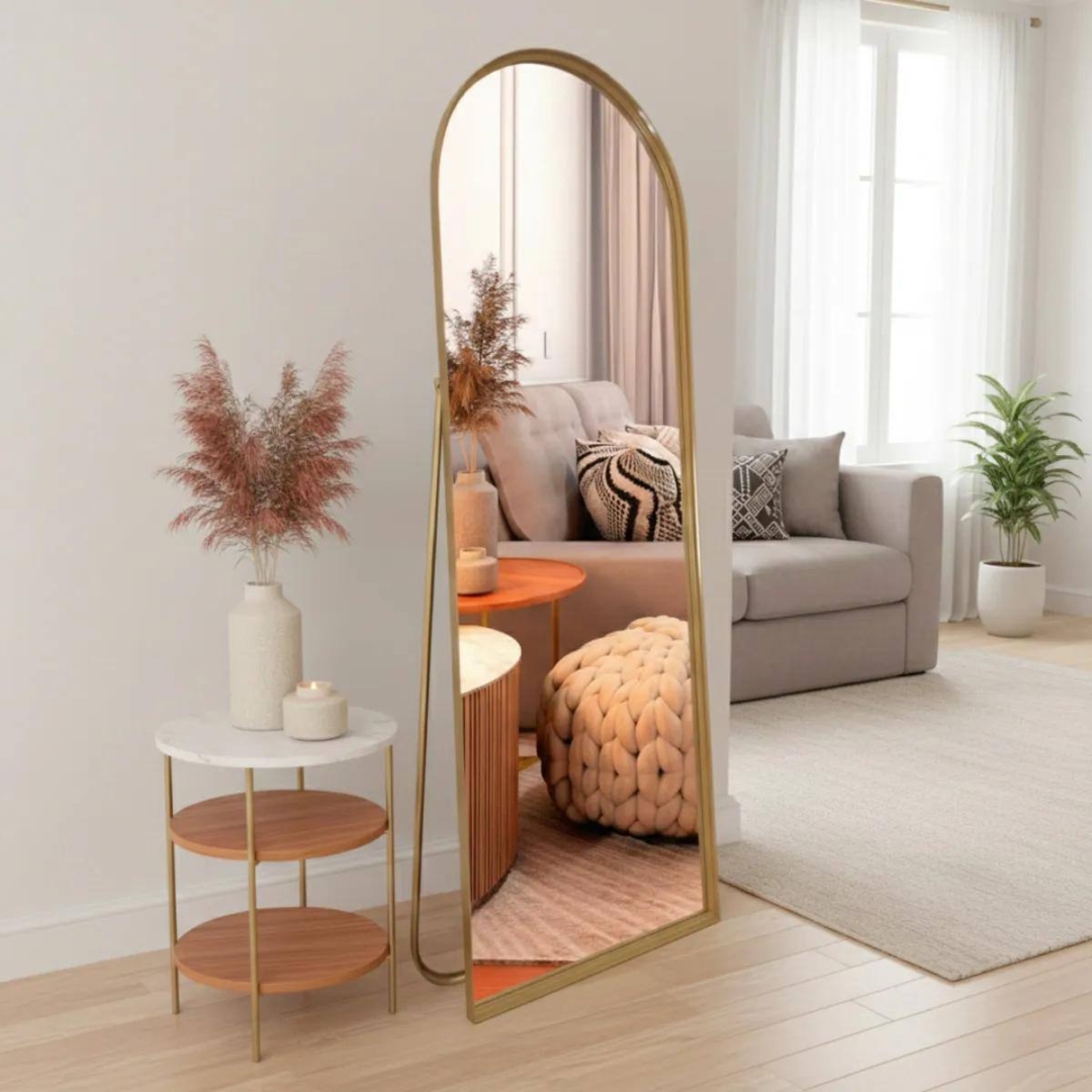 Espelho De Chão Base Reta Corpo Inteiro Com Moldura E Suporte Dourado 146x36cm