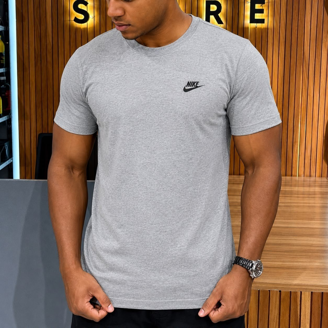 Camiseta Nike Sportswear Club