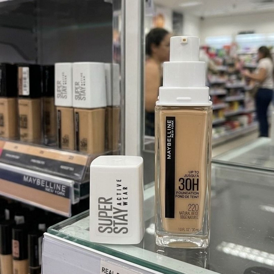 Maybelline NY Base Alta Cobertura Super Stay Active Wear Resistente ao Suor Alta Duração até 30h na Pele, Cor 220 Natural Beige, 30ml