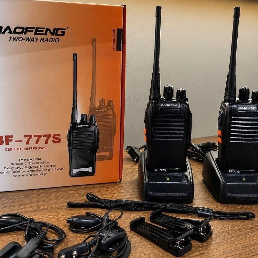 Kit com 4 Rádios Comunicadores Baofeng Bf-777s