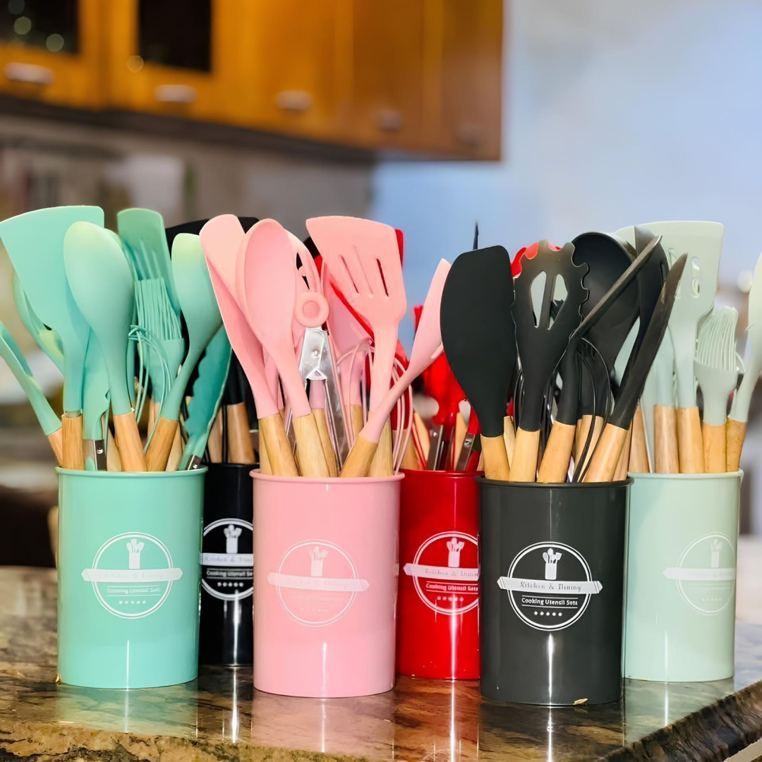 Kit com 12 Utensílios de Cozinha Silicone Cabo Madeira (6 cores)