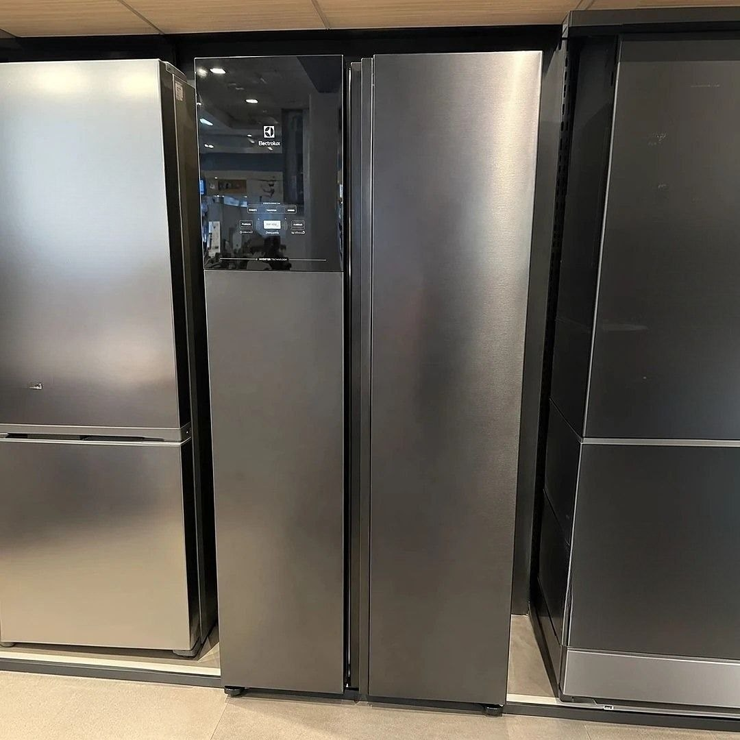 Geladeira Electrolux 431L Bivolt Sidebyside Black Inox