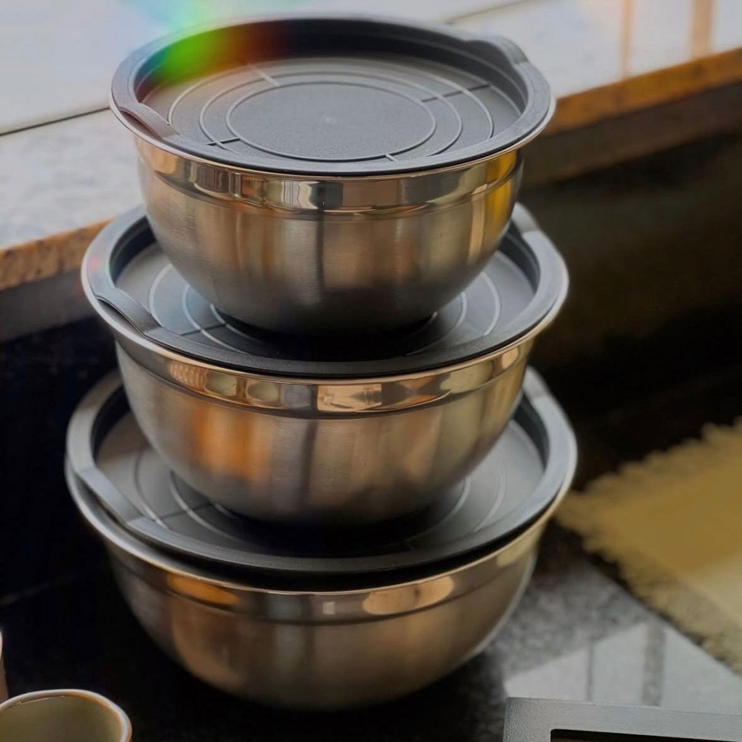Conjunto com 3 Bowls Tigelas Inox e Tampa Plástica Vittak