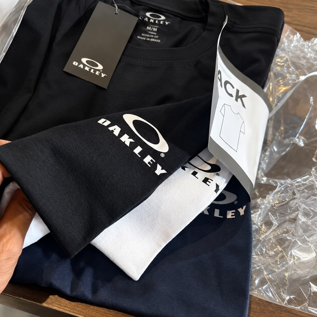 Kit com 3 Camisetas Oakley