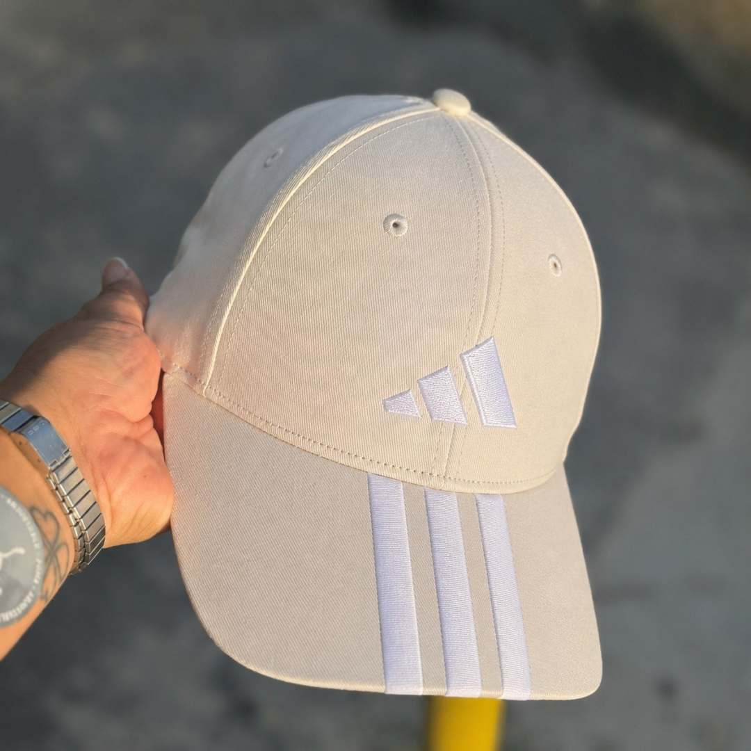 Boné Adidas Baseball Três Listras