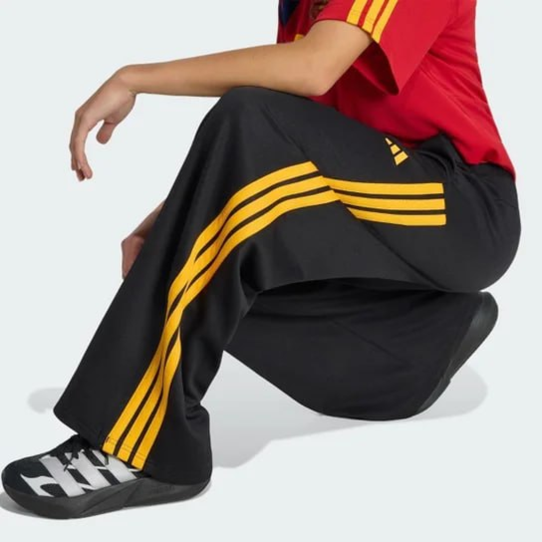 Calça adidas Wide Leg House Of Tiro Feminina