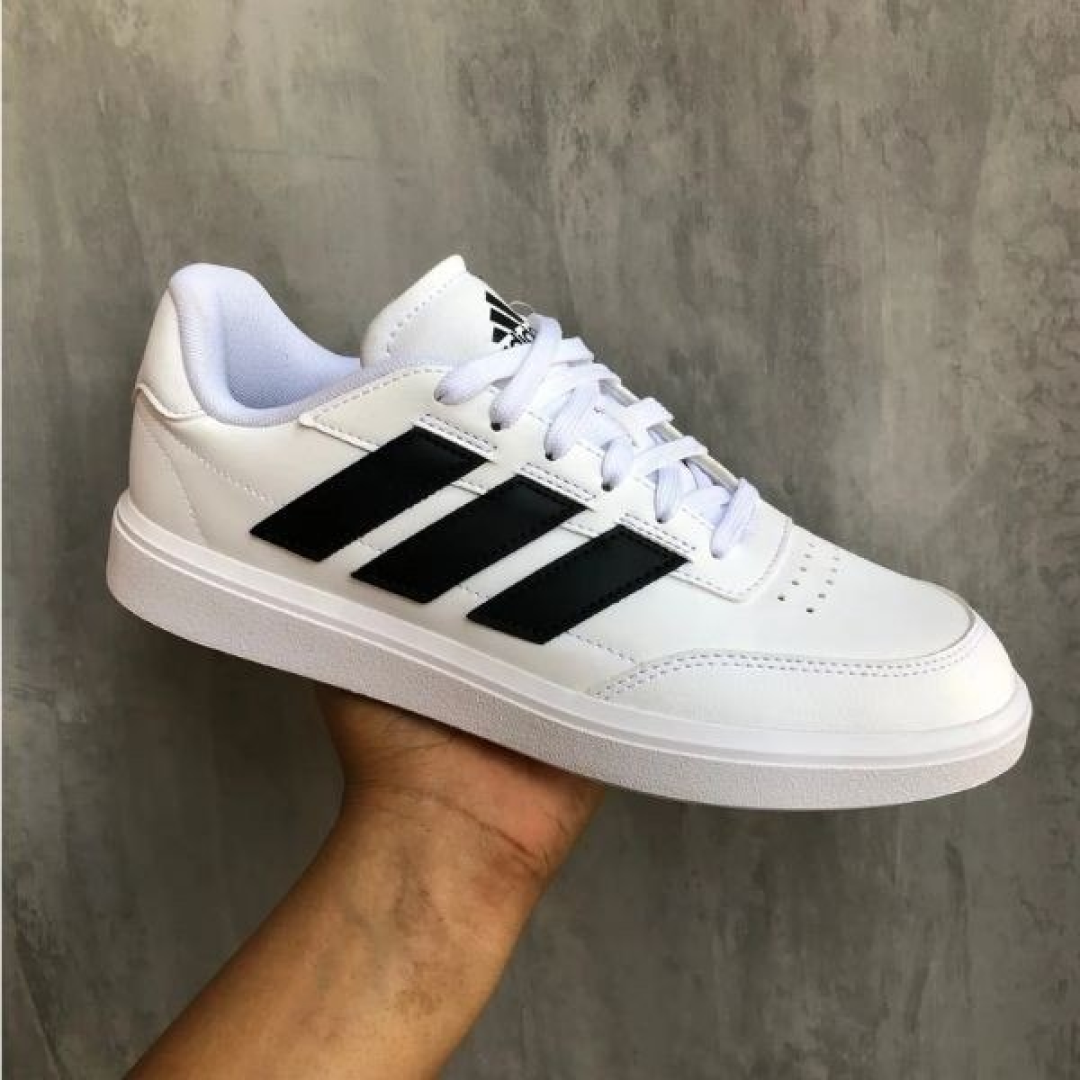Tênis Adidas Courtblock