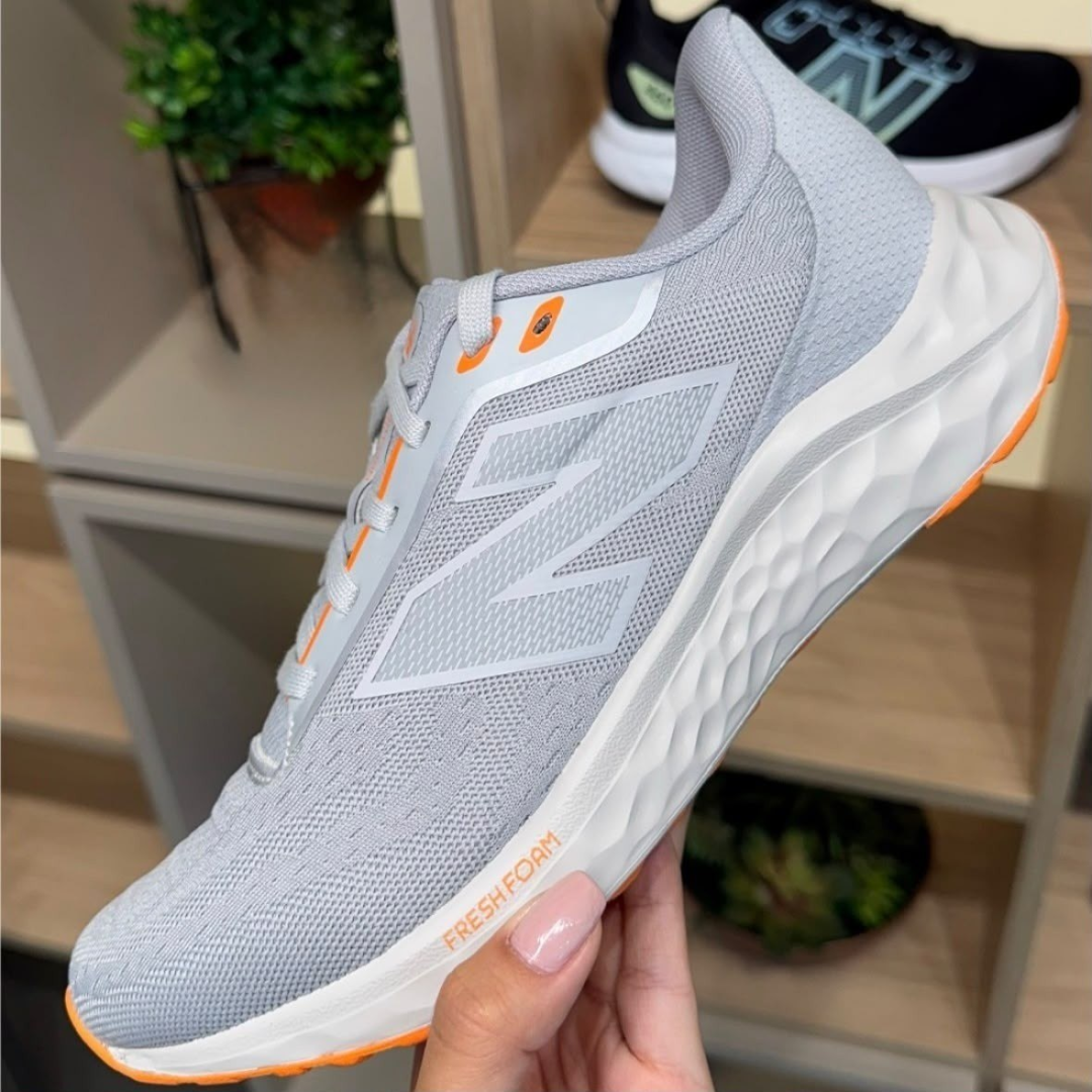 Tênis New Balance Fresh Foam Arishi V4 (2 cores)