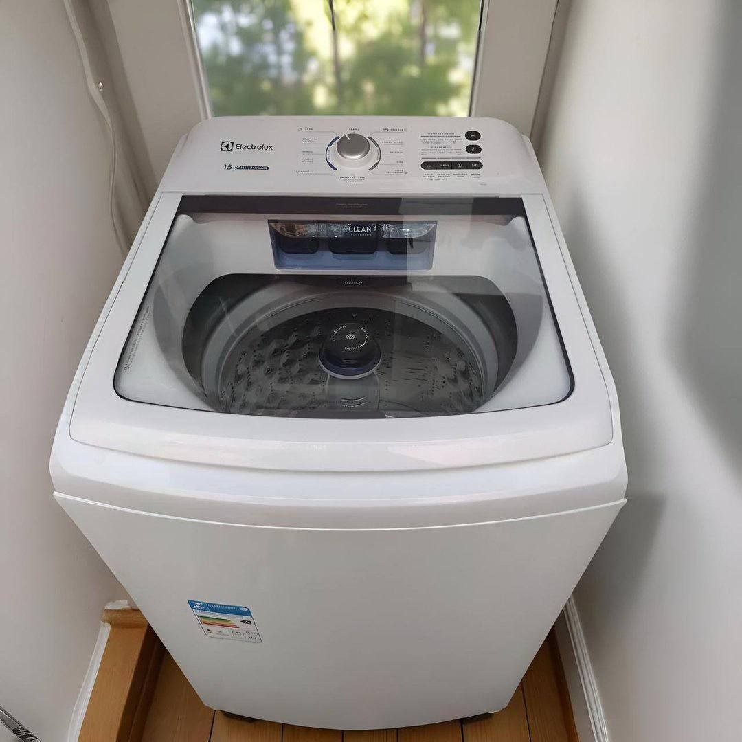 Máquina de Lavar Electrolux 15kg Branca Essential Care com Cesto Inox e Jet&Clean LED15