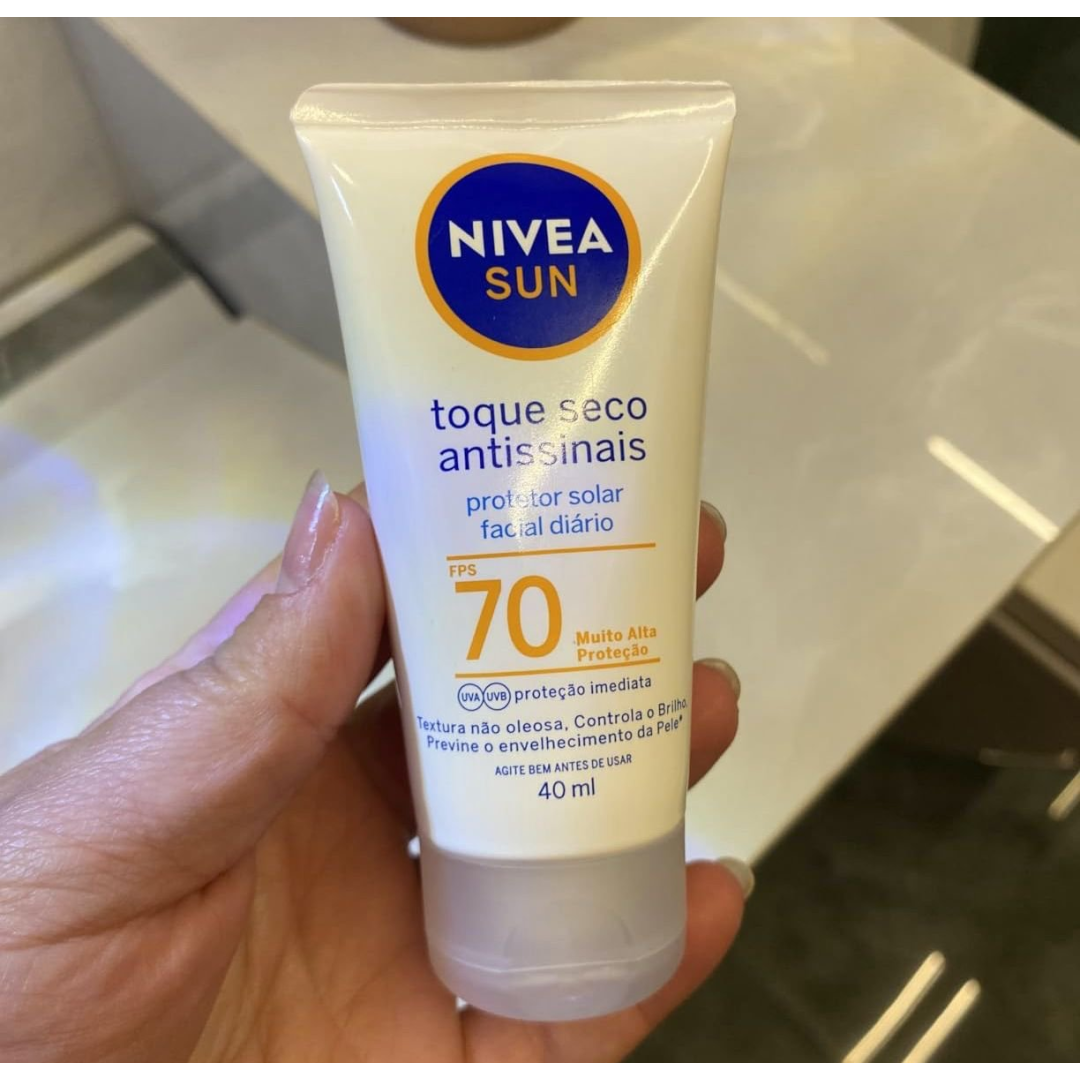 Protetor Solar Facial Toque Seco Antissinais FPS 70 40ml NIVEA SUN