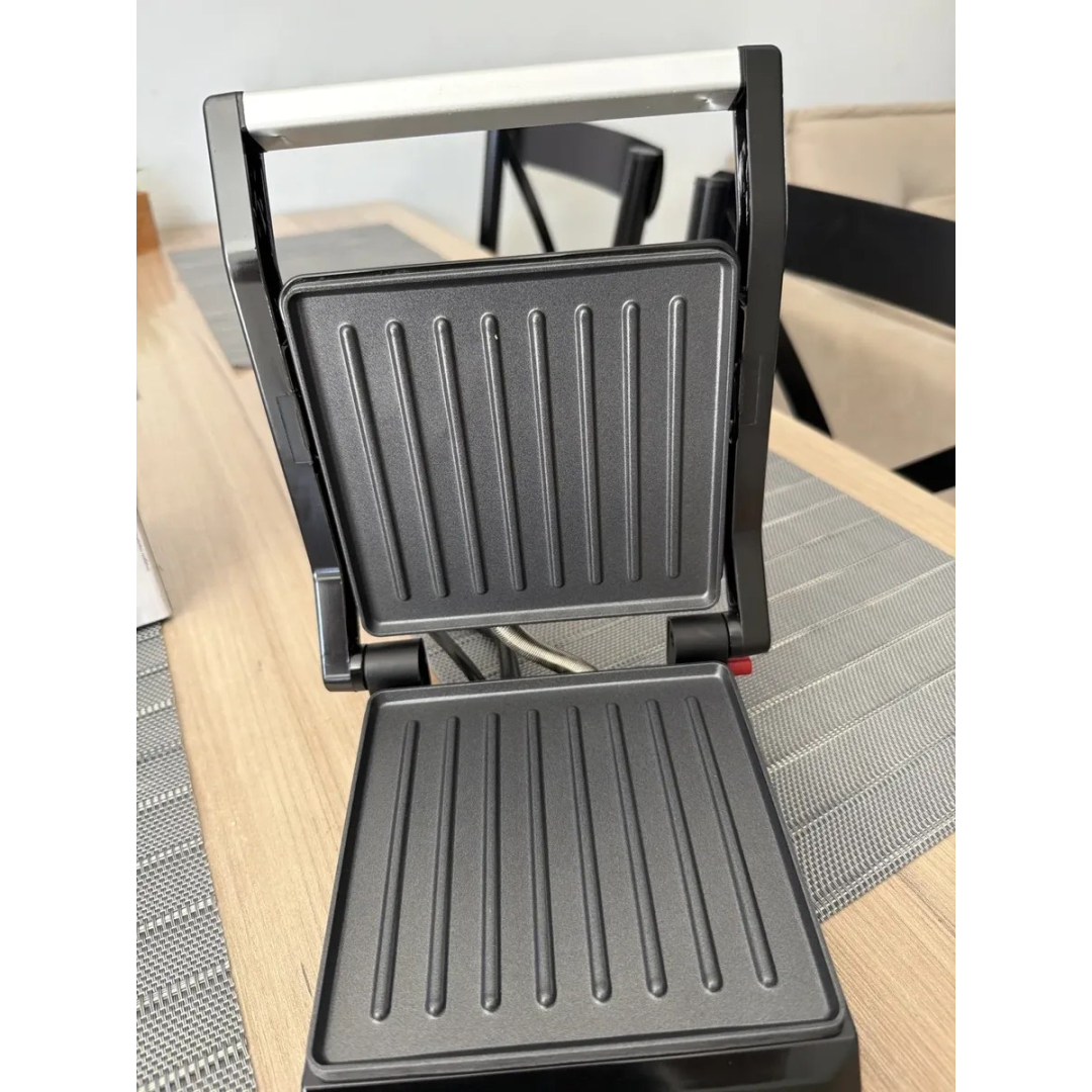 Mini Grill Britânia Revestimento Dura Mais 520w Bgr06a Preto 220v