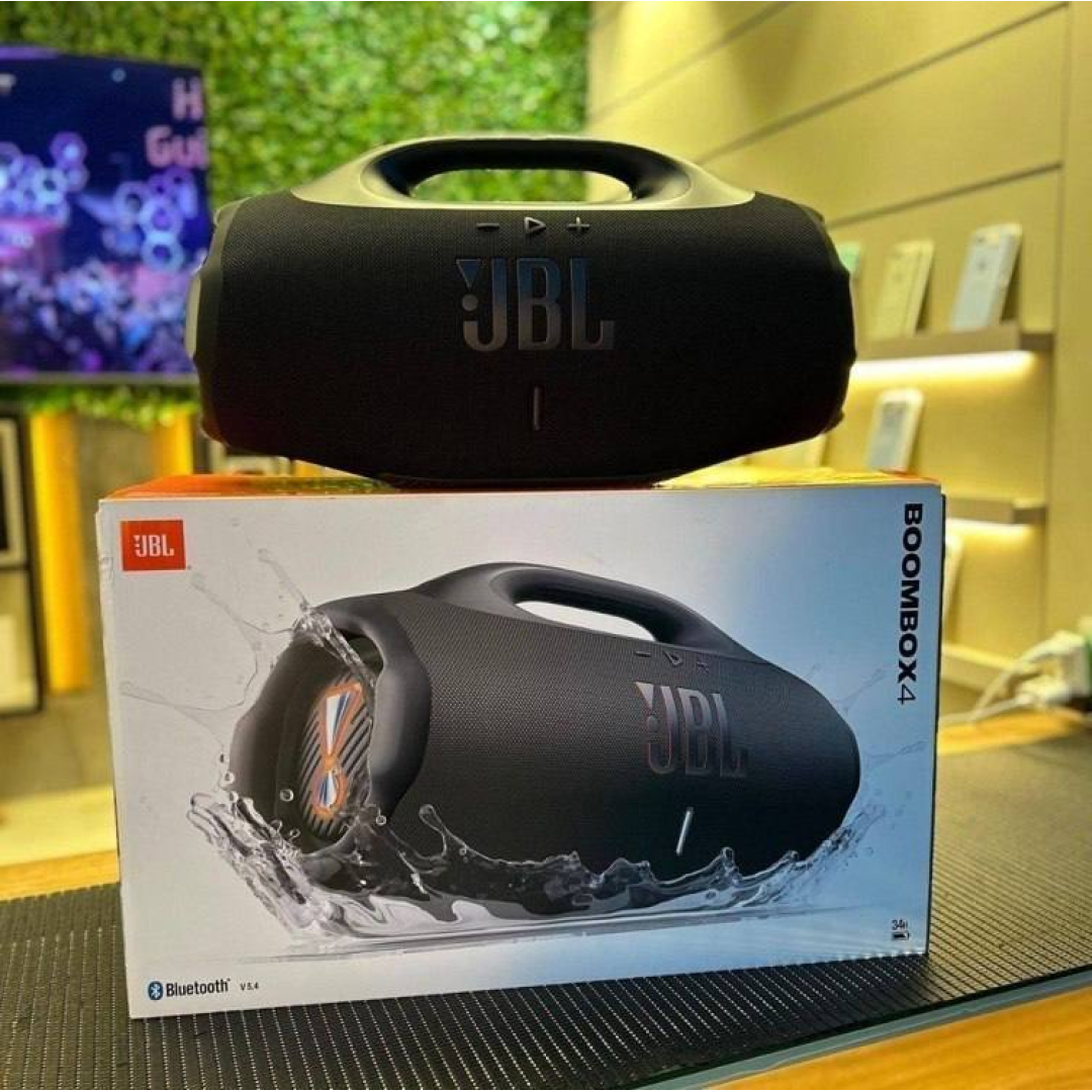 Caixa de Som Bluetooth Boombox 4 JBL, com AI Sound Boost, até 34h de bateria, IP68 e Áudio Lossless – Preta