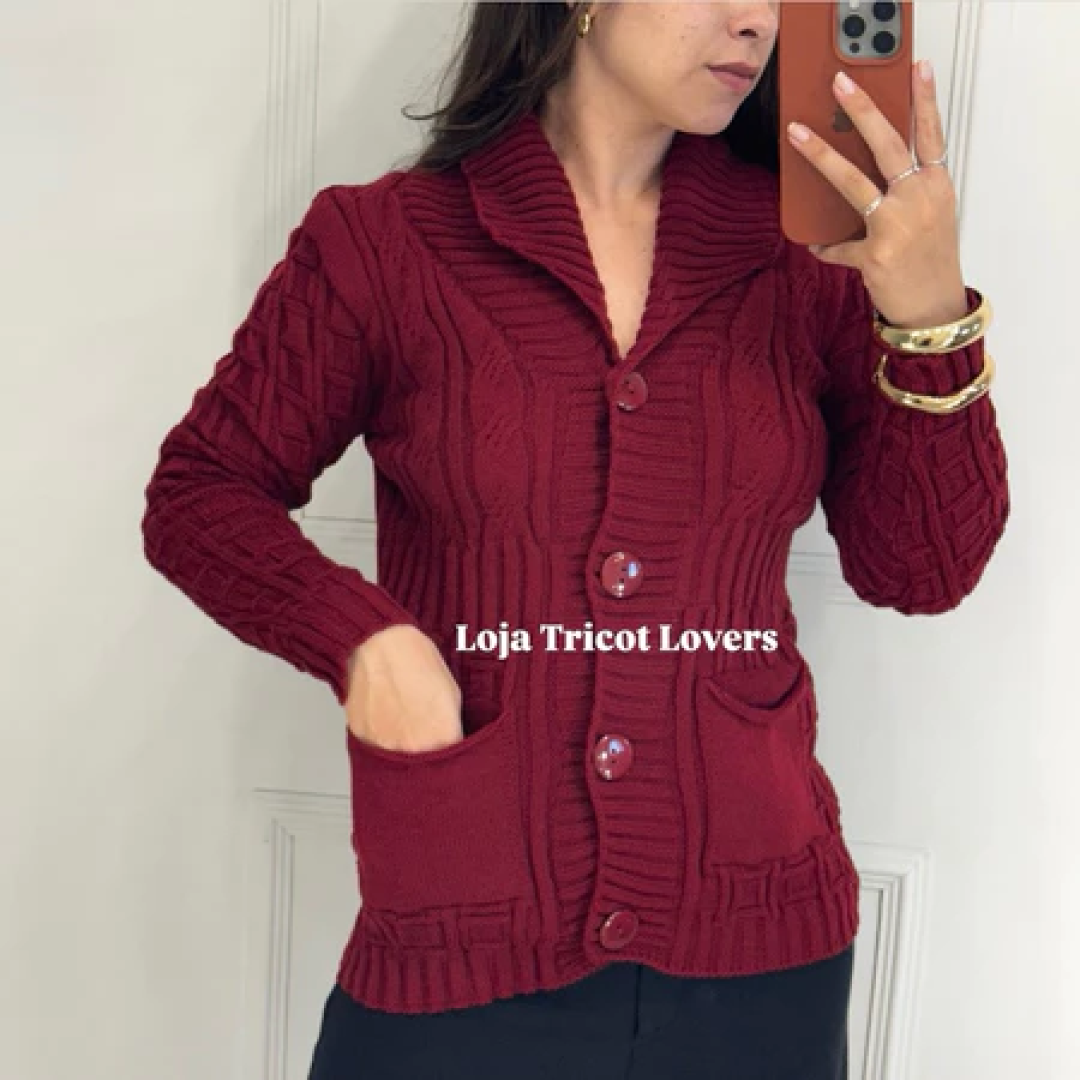 Casaco Feminino Tricô Com Botões e Bolsos Inverno Modelagem Ampla