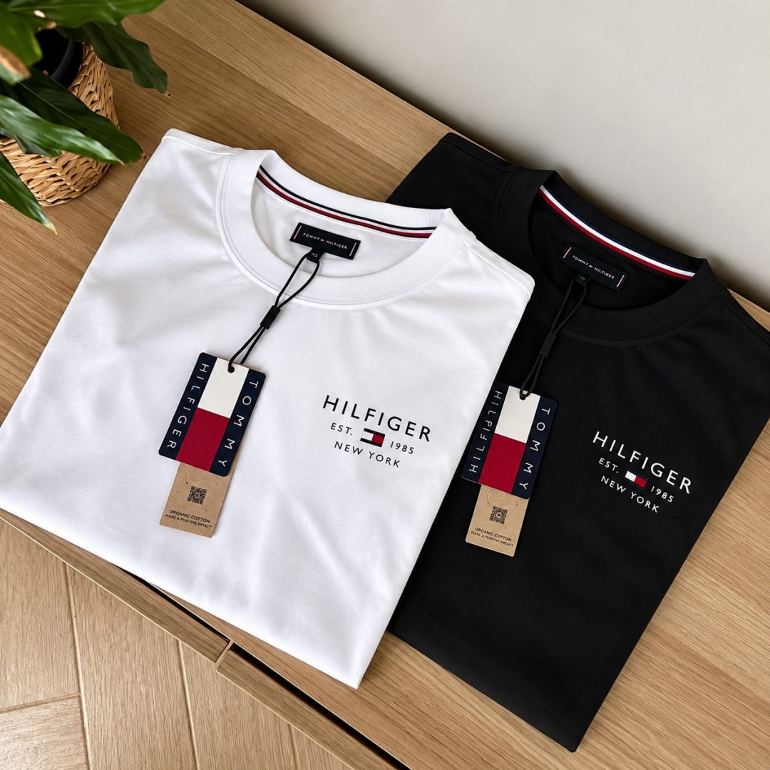 Kit com 2 Camisetas Tommy Hilfiger Brand Love
