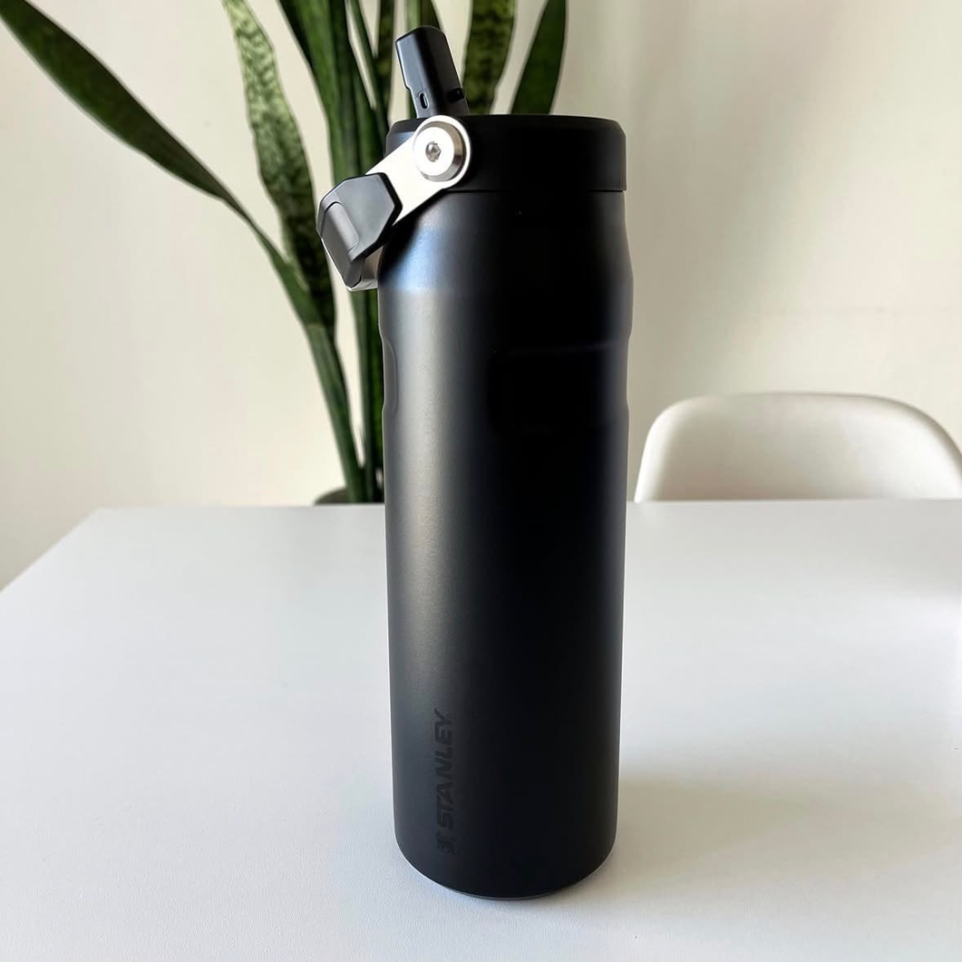 Garrafa Térmica Aerolight Flip Straw Stanley 710ml