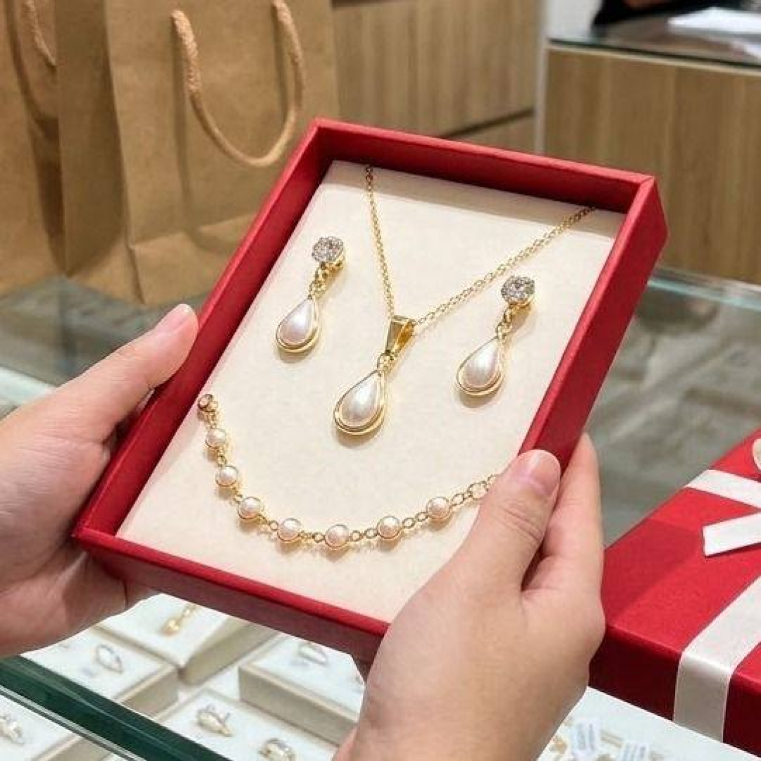 Colar Feminino Folheado A Ouro Com Pulseira Brincos E Caixa Dourado