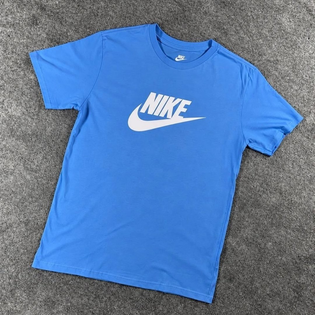 Camiseta Nike Sportswear Essentials (5 cores)