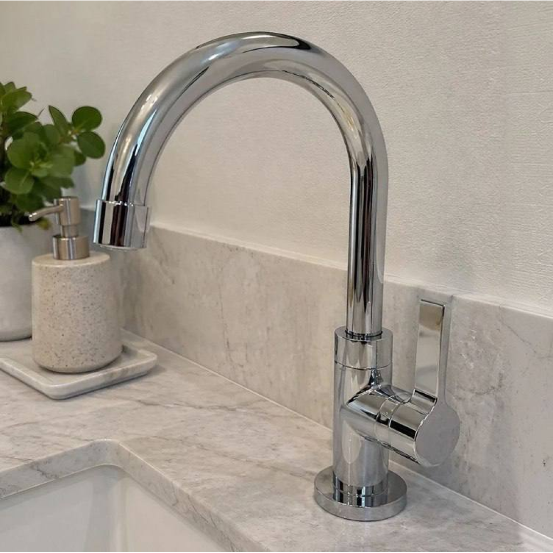 Torneira Lavatorio Lavabo Banheiro Luxo Bica Alta Cromada 1/4 De Volta Balencia Prateado