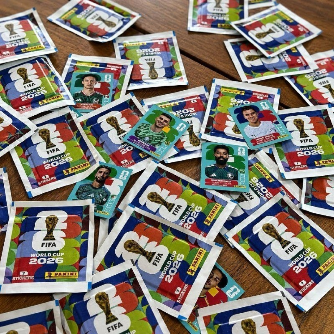 Kit com 100 Envelopes (700 Figurinhas) Copa do Mundo 2026 Panini