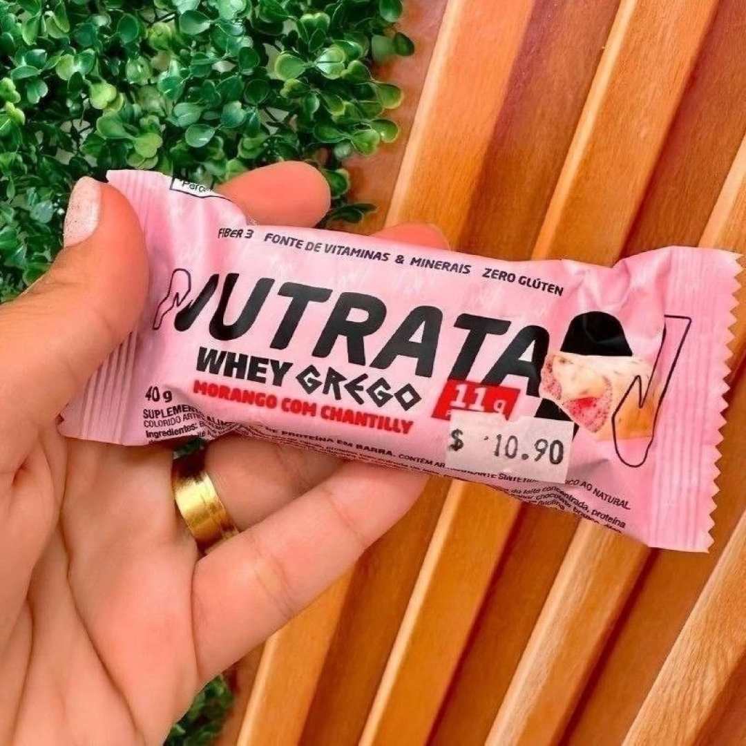 Caixa com 12 Barras Nutrata Whey Grego 40g Morango com Chantilly