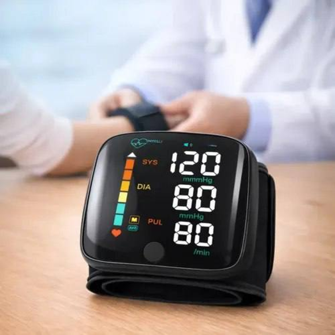 Aparelho Medidor De Pressão Digital Profissional Arterial Elétrico De Pulso Com Voz Em Português Usb Recarregável Medidor Braço Automático Led Comica ...