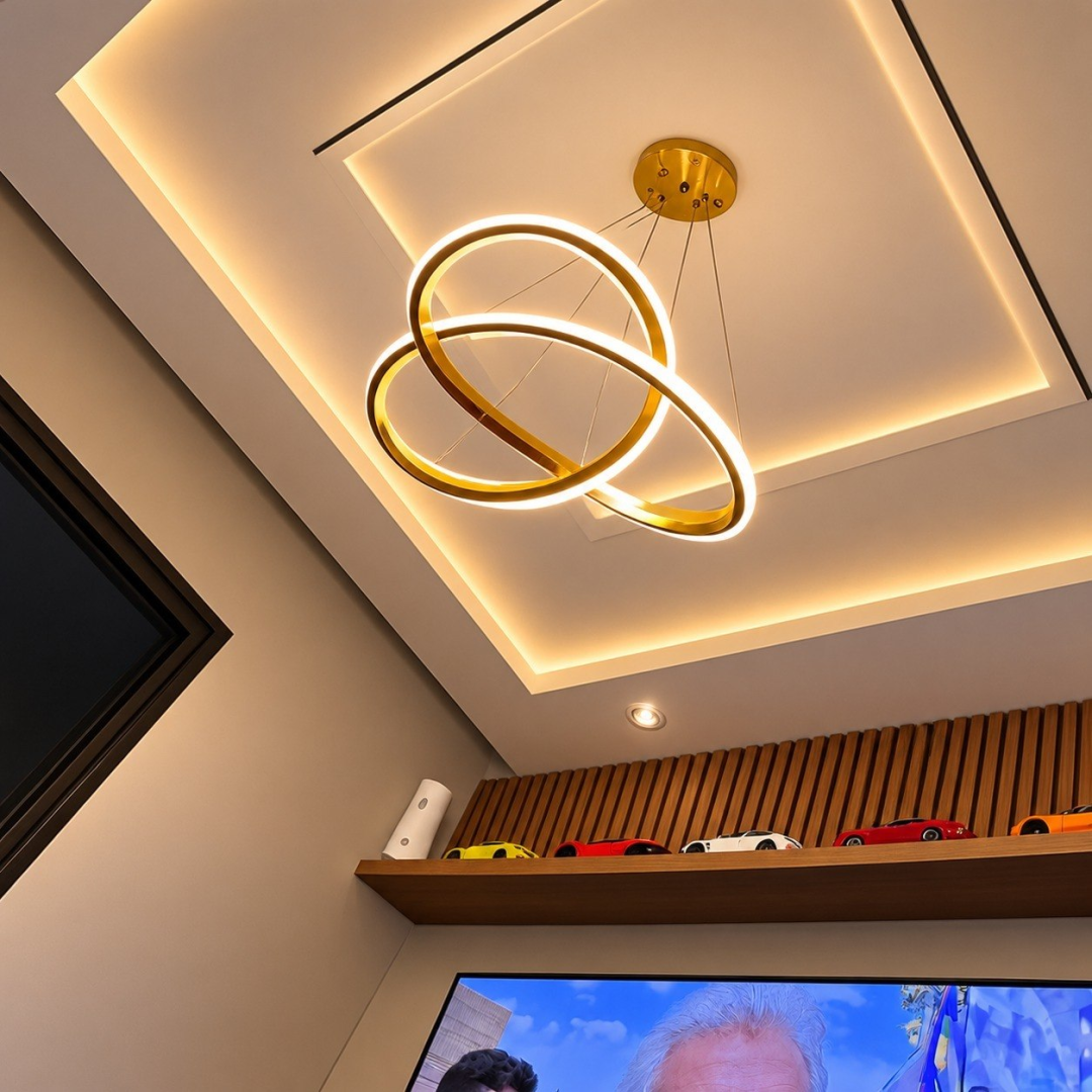 Luminária Com Design De Trevo 3 em 1