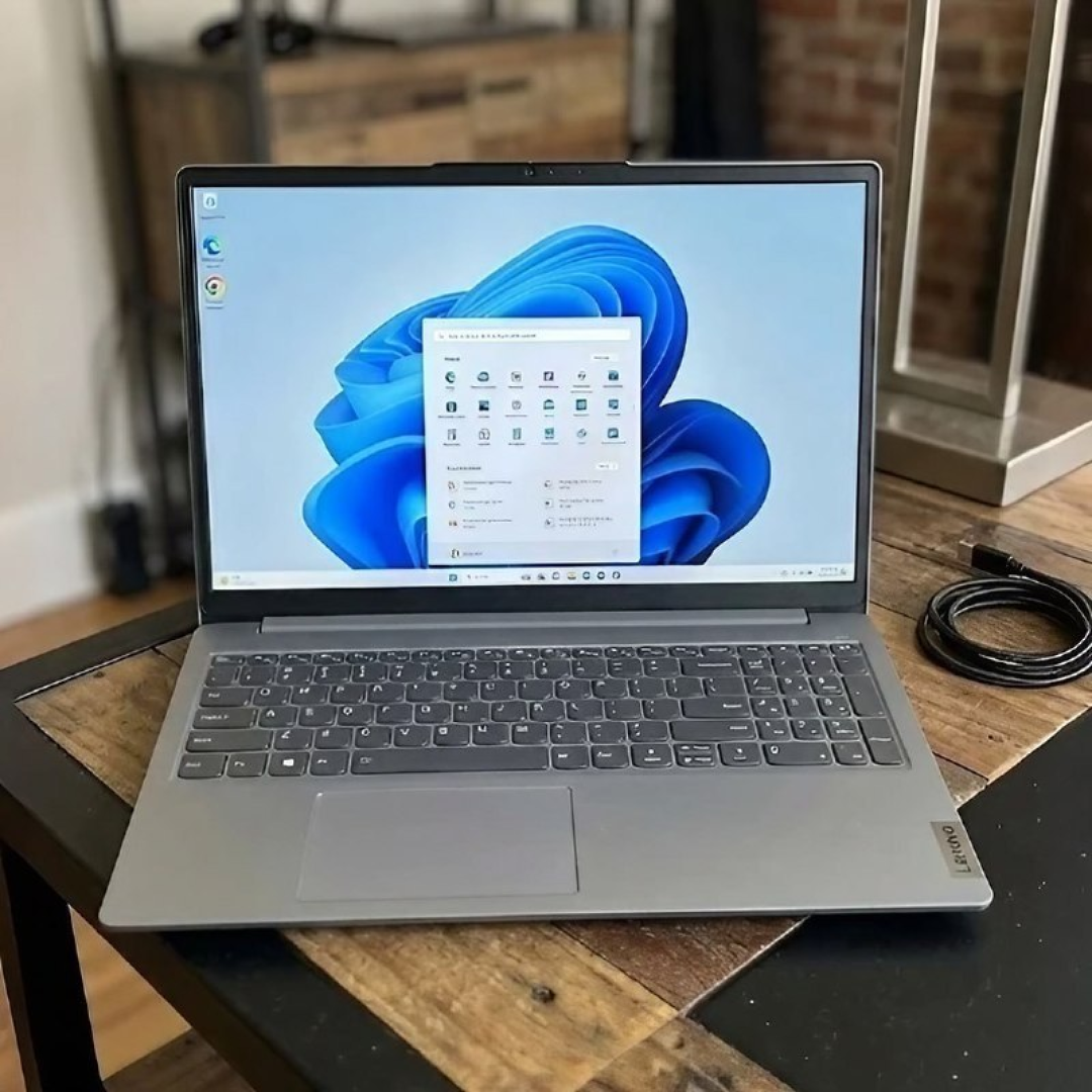 Notebook Lenovo IdeaPad Slim 3 Intel Core 3 8GB 256GB W11